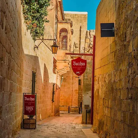 2min Away From Mdina In Townhouse Guest house Rabat